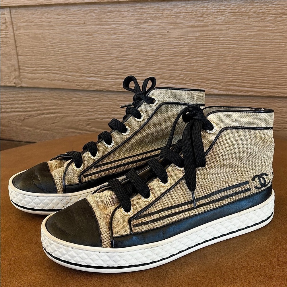 CHANEL Authentic Beige and Black High-Top Lace Up Canvas Sneakers Sz 37.5 - Picture 2 of 6